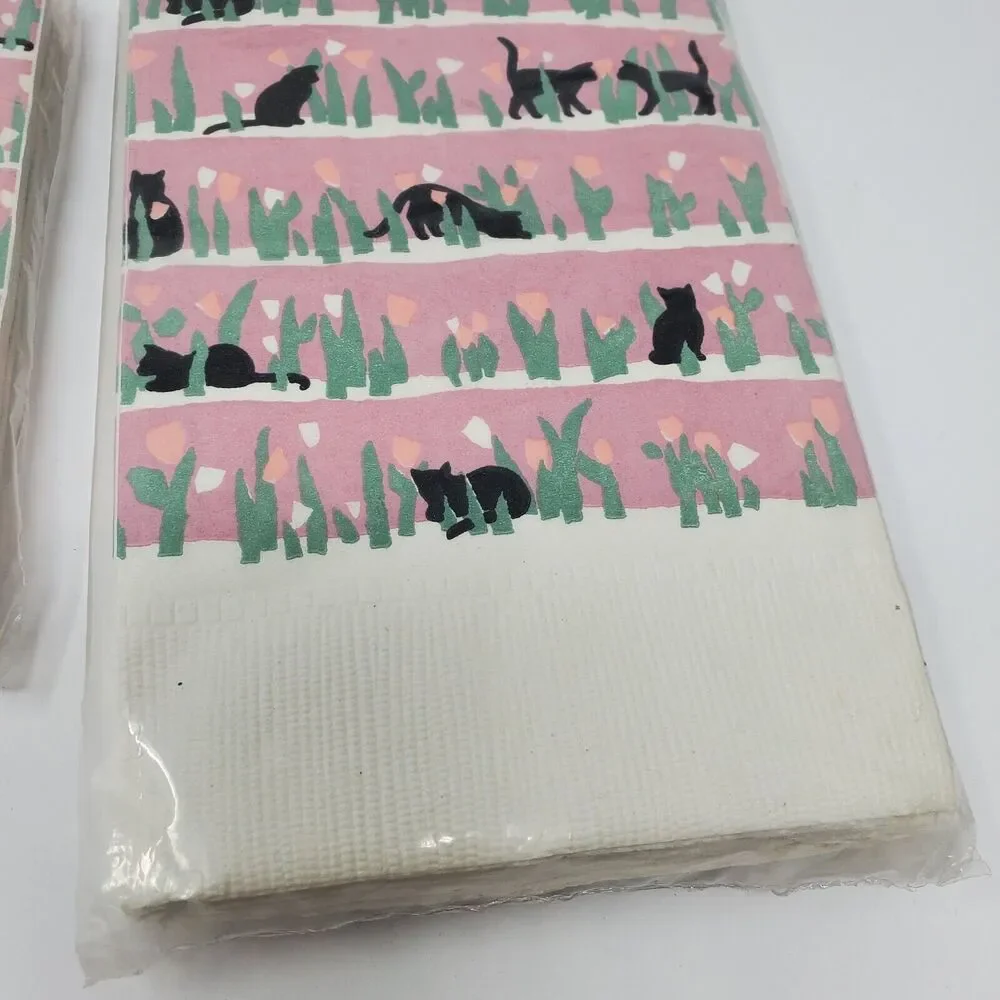 VINTAGE PREMIUM QUALITY SANTA NAPKINS 12 count COST PLUS PARTY GOODS BRAND